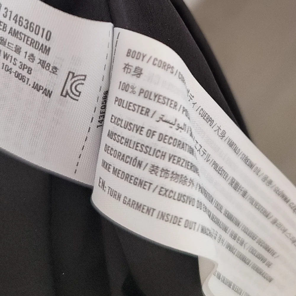 Abercrombie & Fitch Mid Rise Pleated Maxi Skirt in Black - Picture 6 of 10
